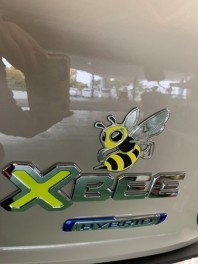 クロスビーにデコステッカー